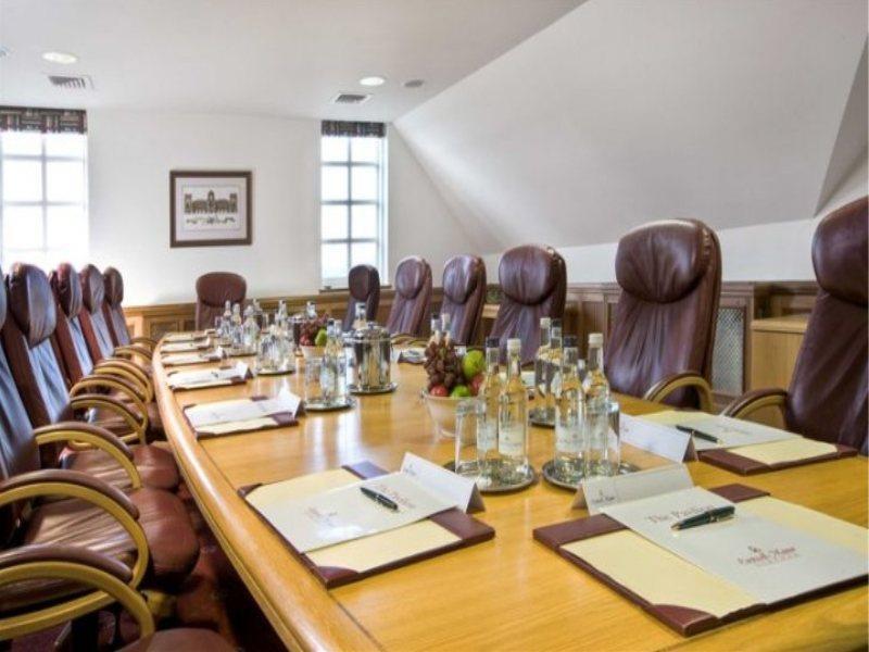 Eastwell Manor, Champneys Hotel & Spa Ашфорд Экстерьер фото